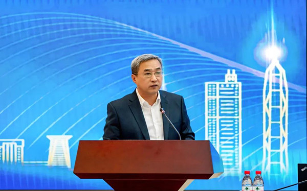 深圳信息职业手艺学院党委副书记、校长、理事长单位代表王晖 深圳信息职业手艺学院党委副书记、校长、理事长单位代表王晖