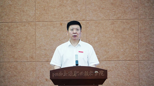 江西交通职业手艺学院院长黄明忠 江西交通职业手艺学院院长黄明忠